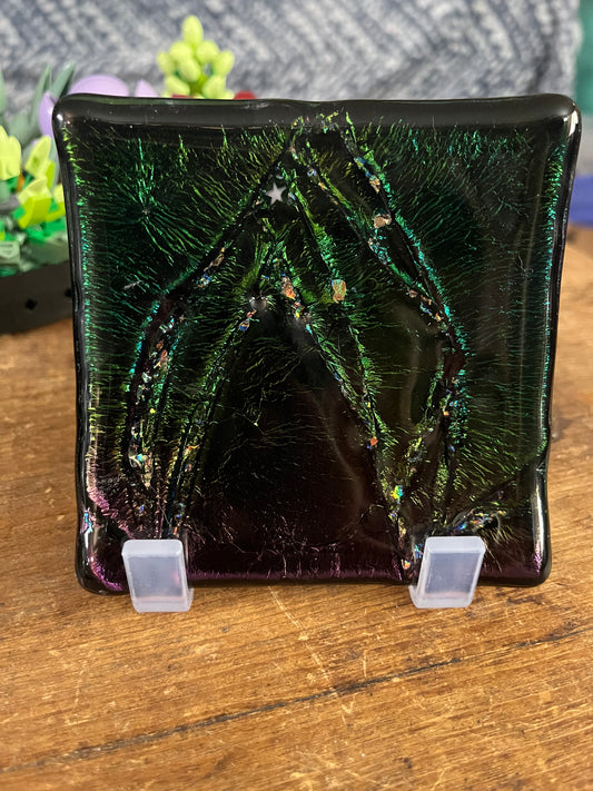 Dichroic Decretive Plate